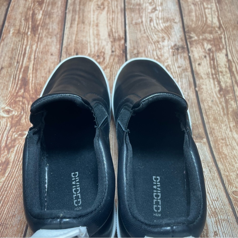 Divided H&M Woman  black and white sneakers size 7 - Picture 2 of 11